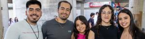 Alumnos de licenciatura en el día de la comunidad